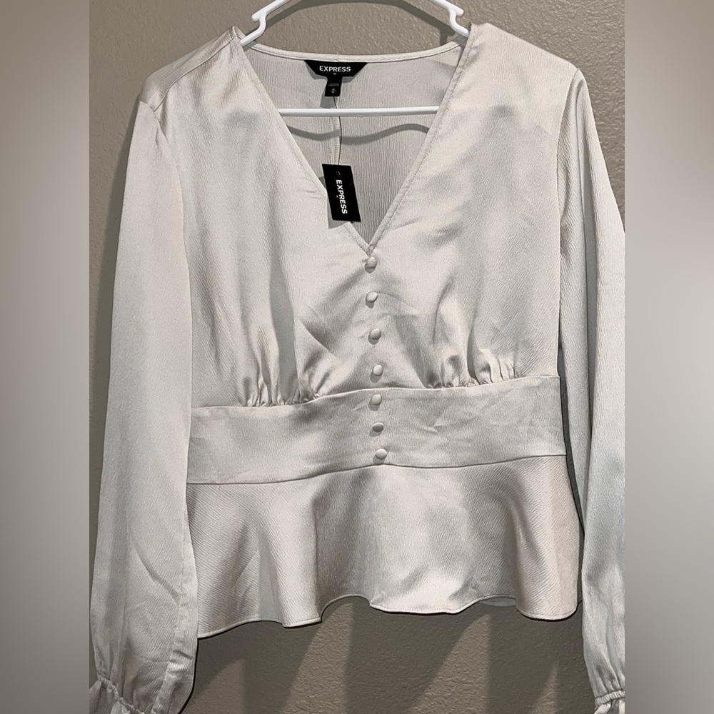 NWT Express Silky Champagne Peplum Top size Medium. - Picture 4 of 9